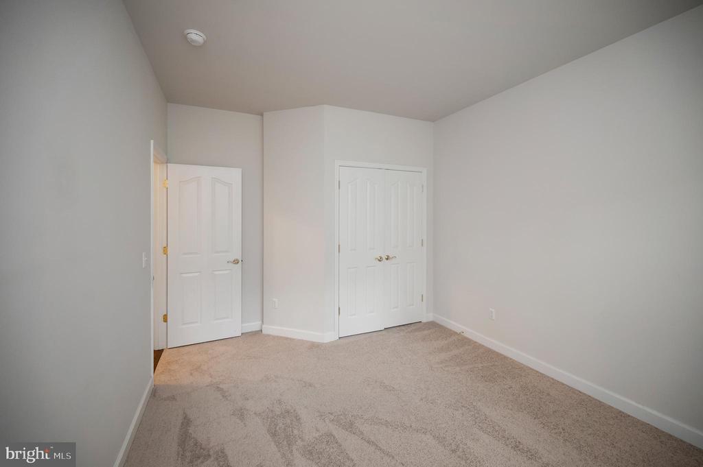 102 MARBLE COURT