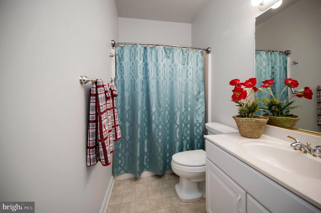 102 MARBLE COURT