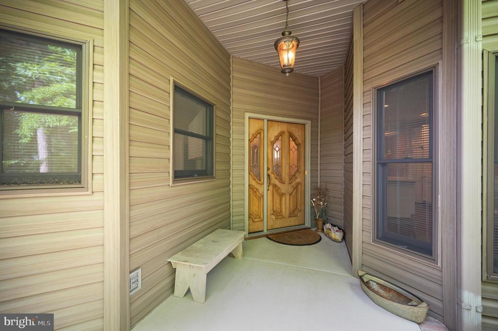 102 MARBLE COURT