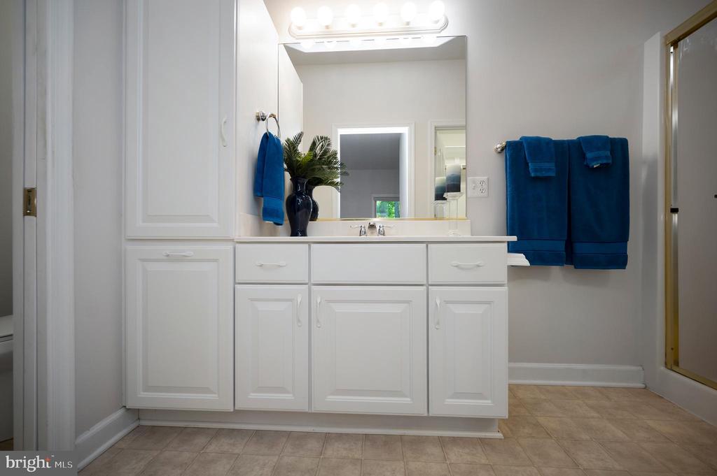 102 MARBLE COURT