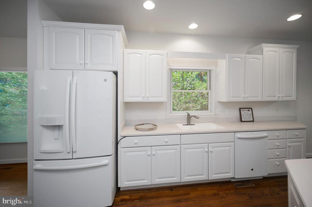 102 MARBLE COURT