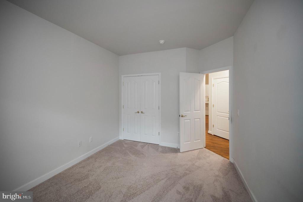 102 MARBLE COURT