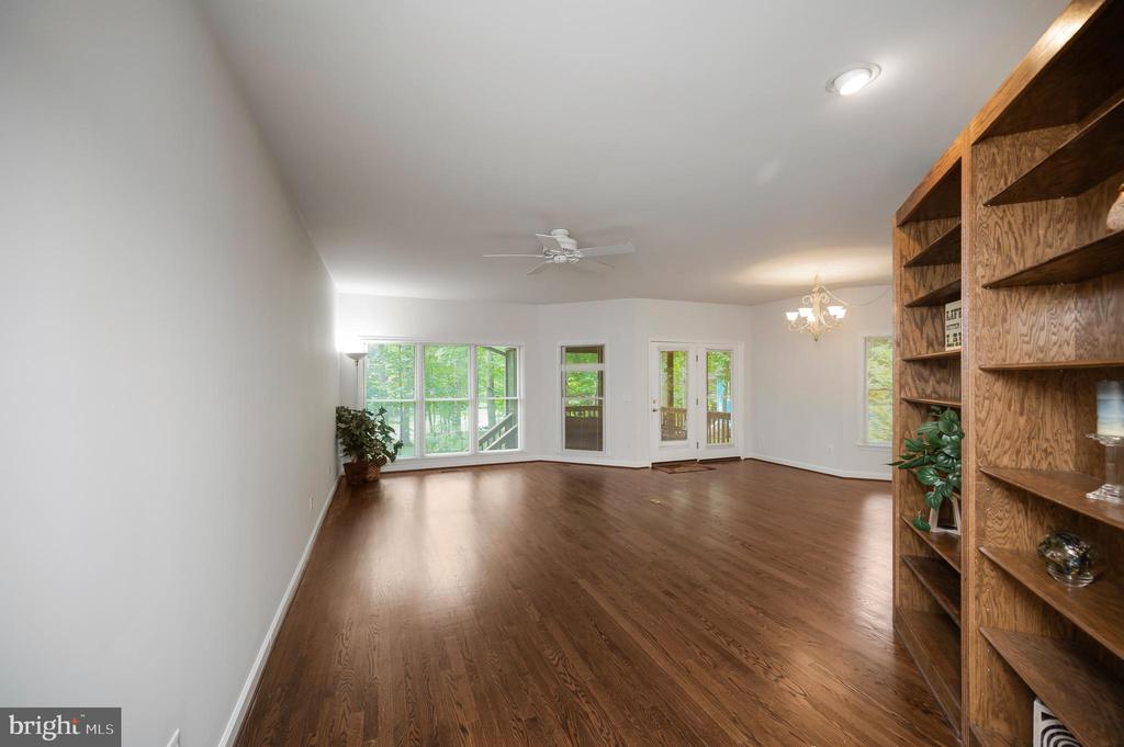 102 MARBLE COURT