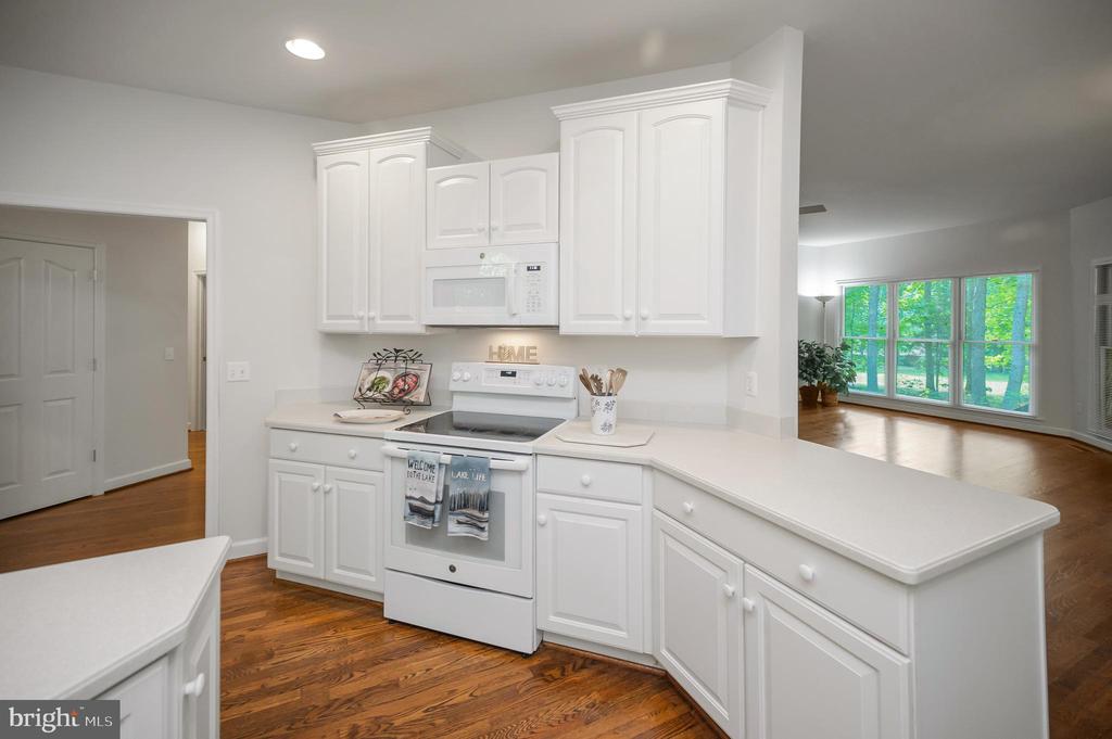102 MARBLE COURT