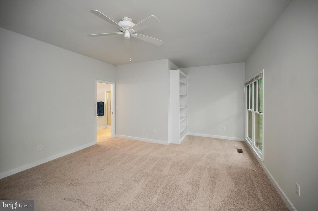 102 MARBLE COURT