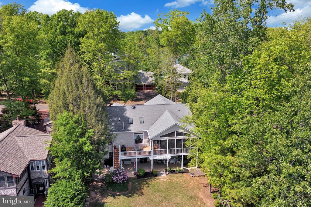 626 CORNWALLIS AVENUE