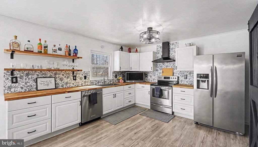 108 SEVEN PINES DRIVE