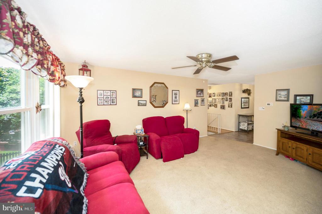 12217 OAKWOOD DRIVE