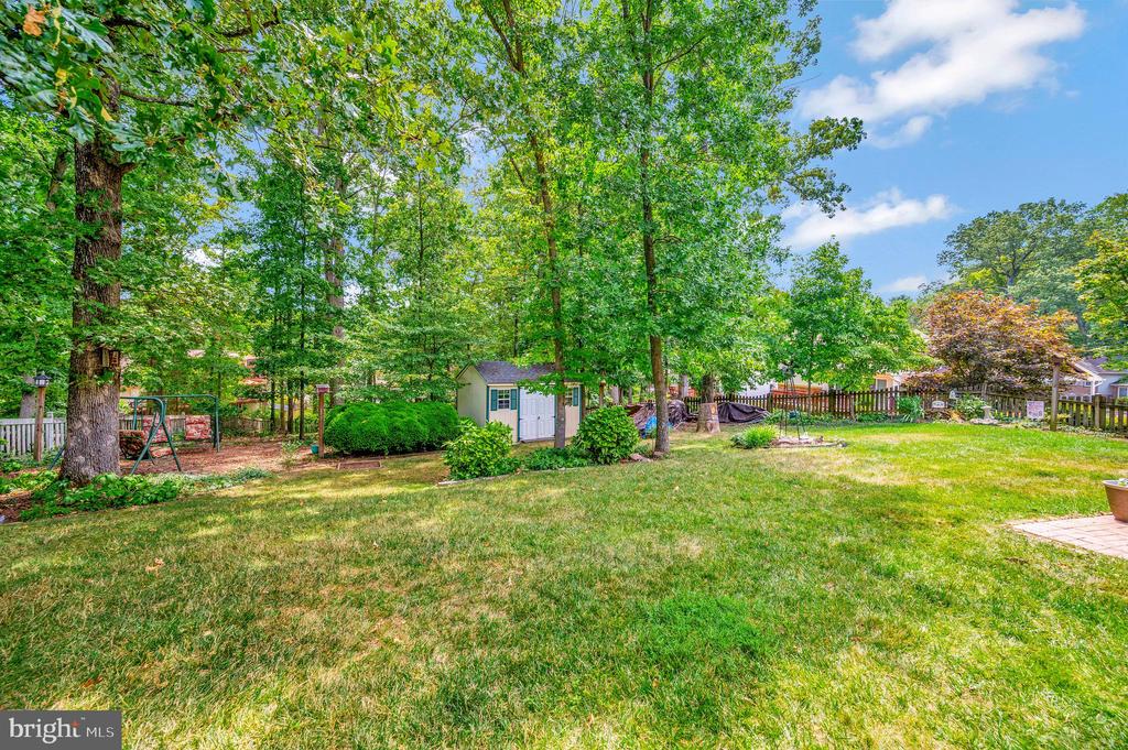 12217 OAKWOOD DRIVE