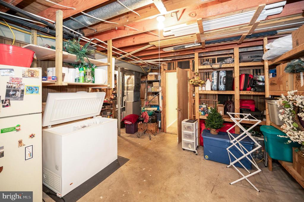 12217 OAKWOOD DRIVE