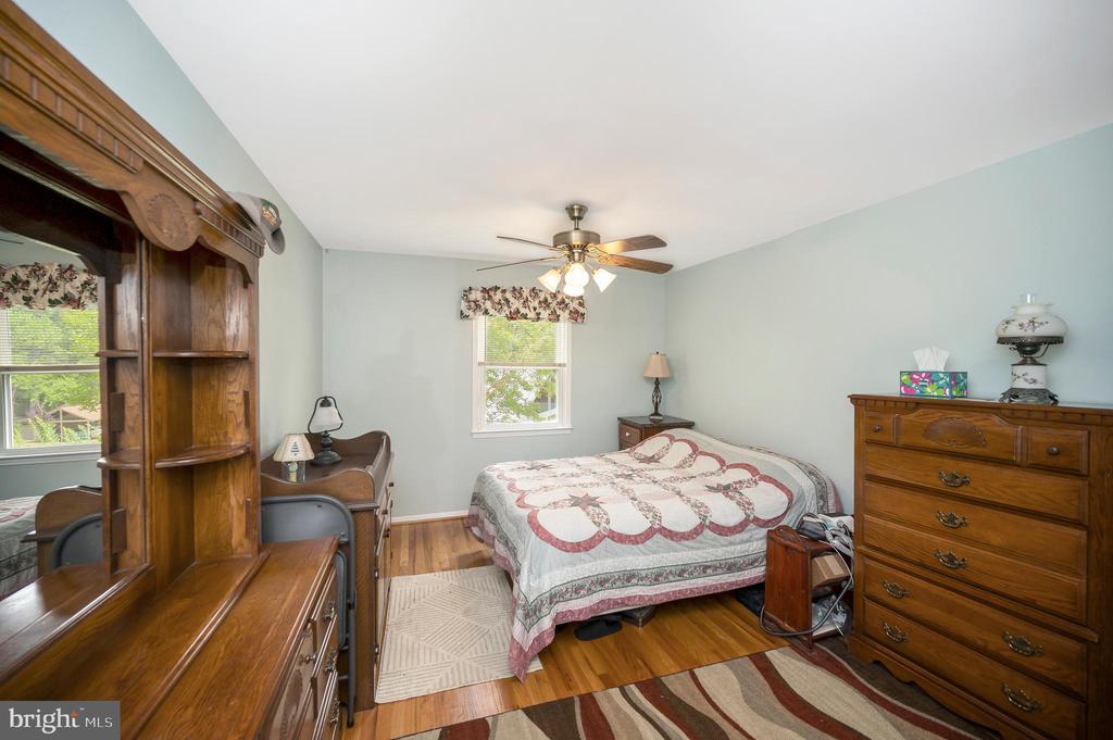 12217 OAKWOOD DRIVE