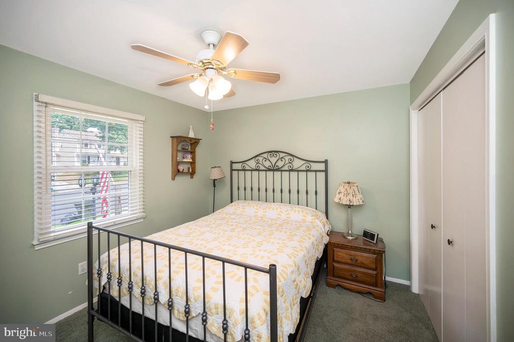 12217 OAKWOOD DRIVE