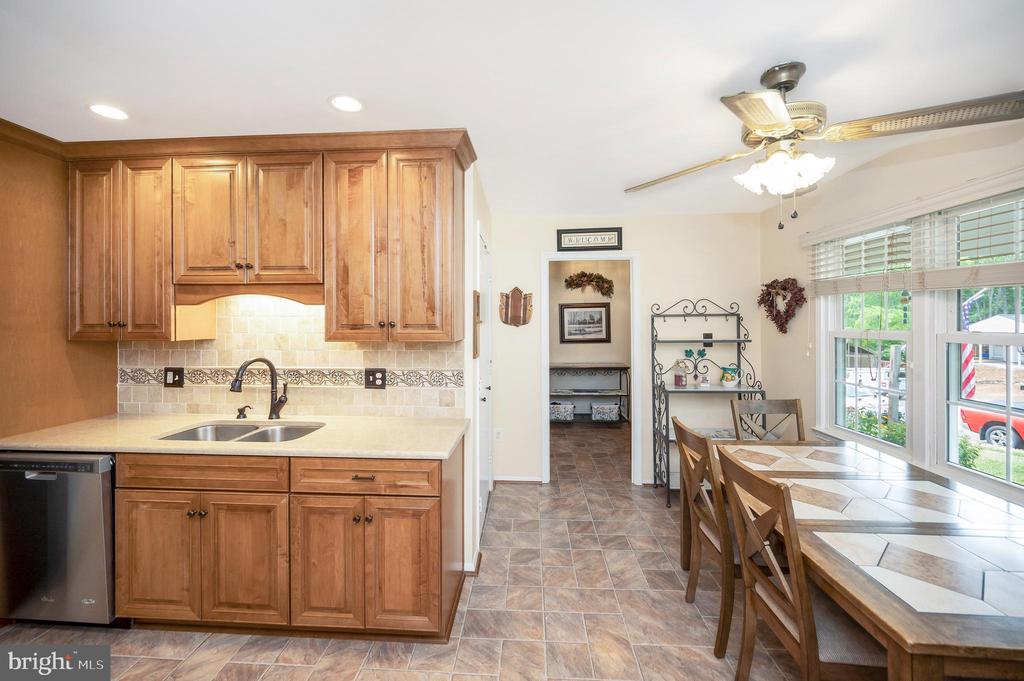 12217 OAKWOOD DRIVE
