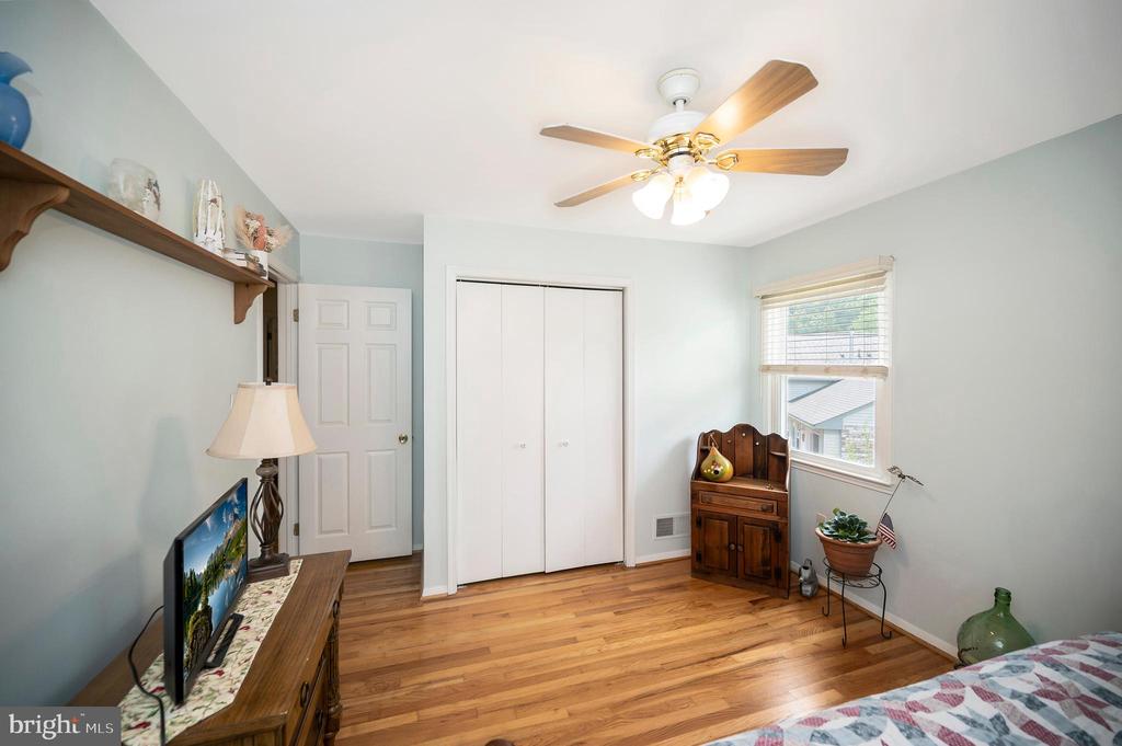12217 OAKWOOD DRIVE