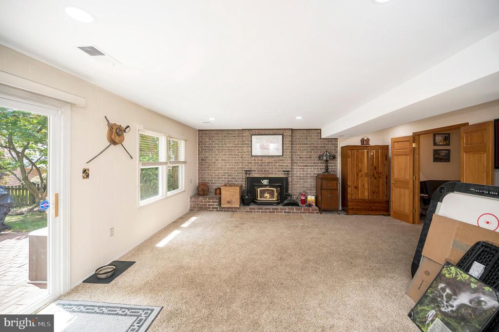 12217 OAKWOOD DRIVE