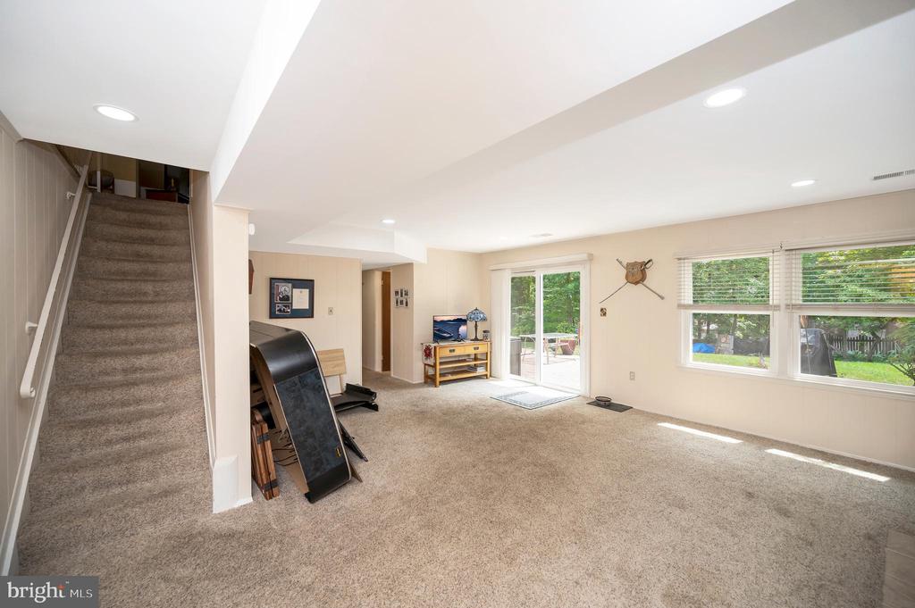 12217 OAKWOOD DRIVE
