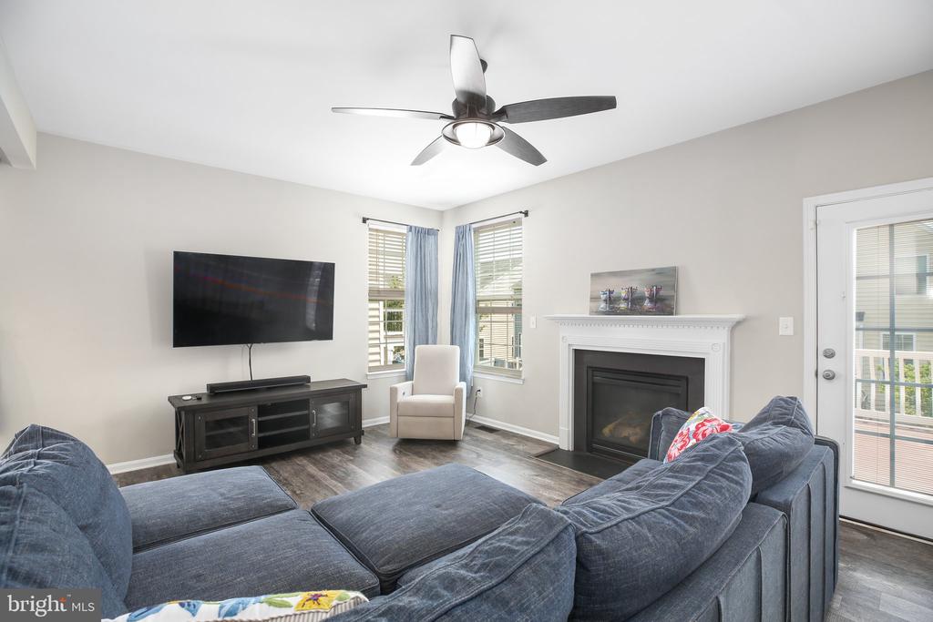 3476 EAGLE RIDGE DRIVE
