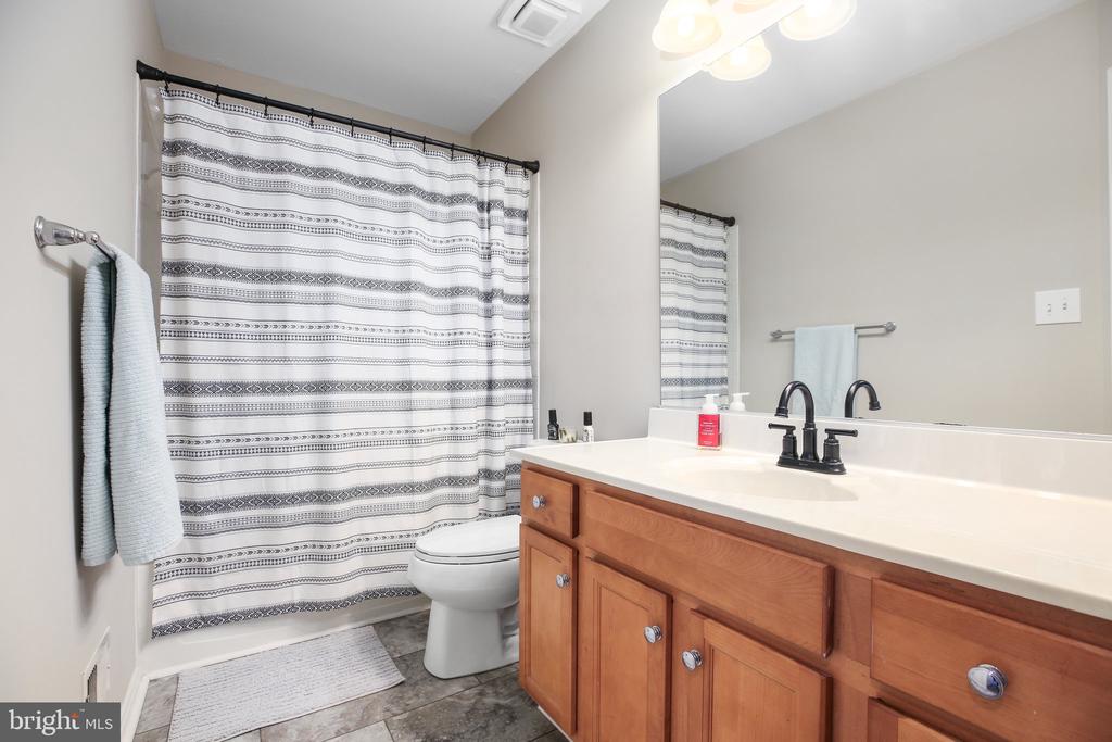 3476 EAGLE RIDGE DRIVE