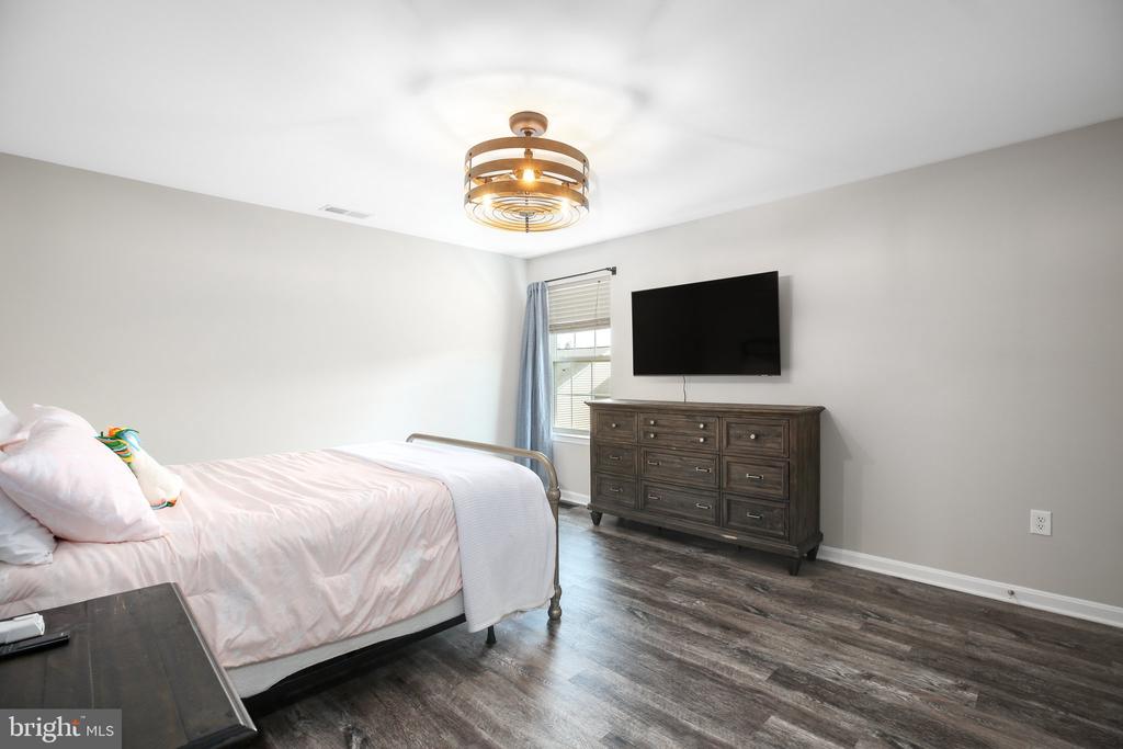 3476 EAGLE RIDGE DRIVE
