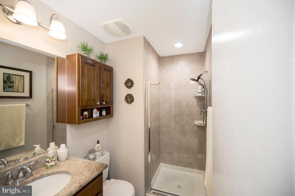 12219 OAKWOOD DRIVE