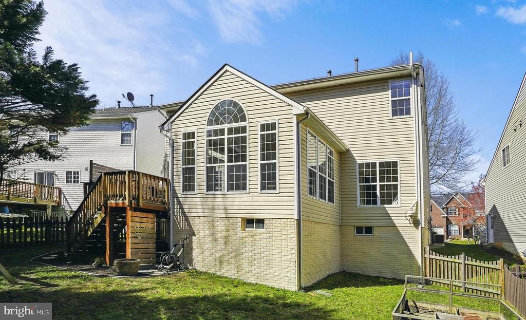 5317 GUNSTON HALL DRIVE