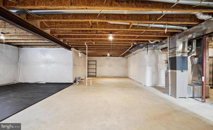 5317 GUNSTON HALL DRIVE