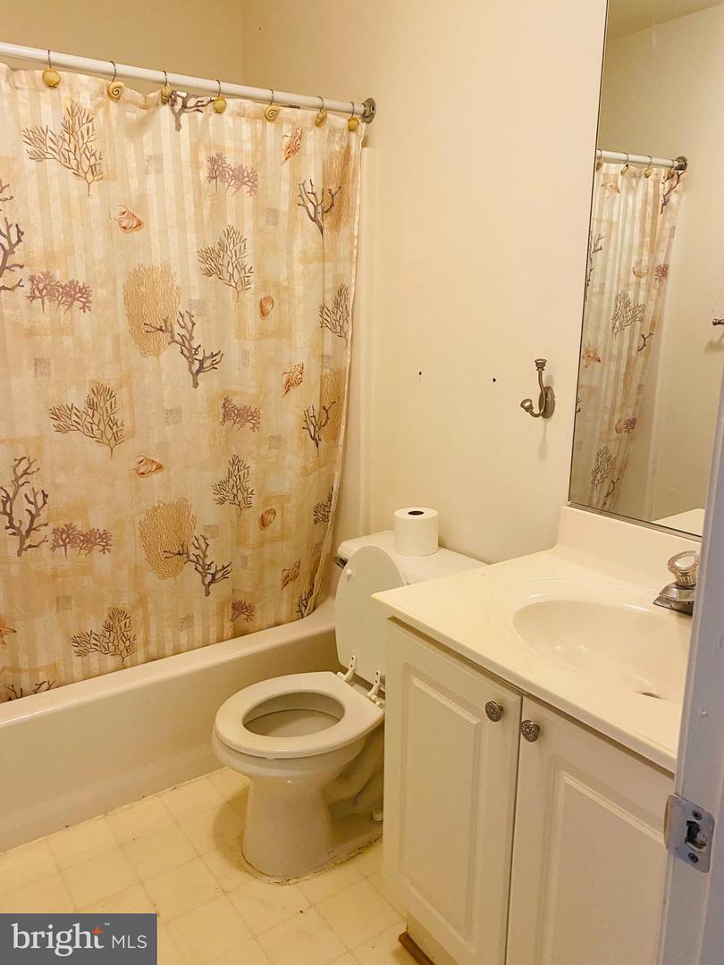 8707 Lancaster Gate Rd