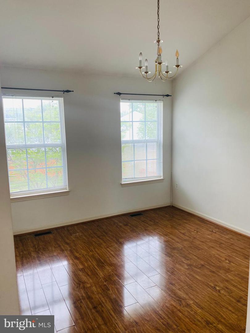 8707 Lancaster Gate Rd