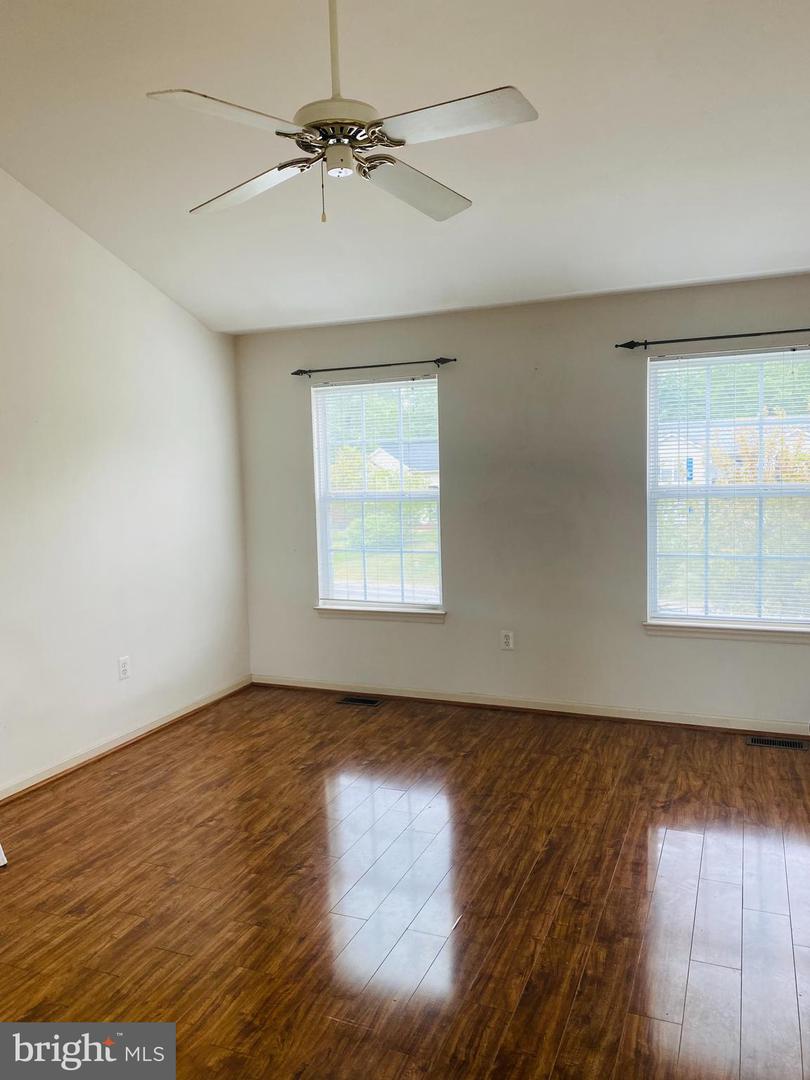 8707 Lancaster Gate Rd