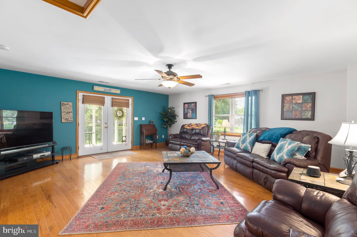 10800 Rollingwood Dr