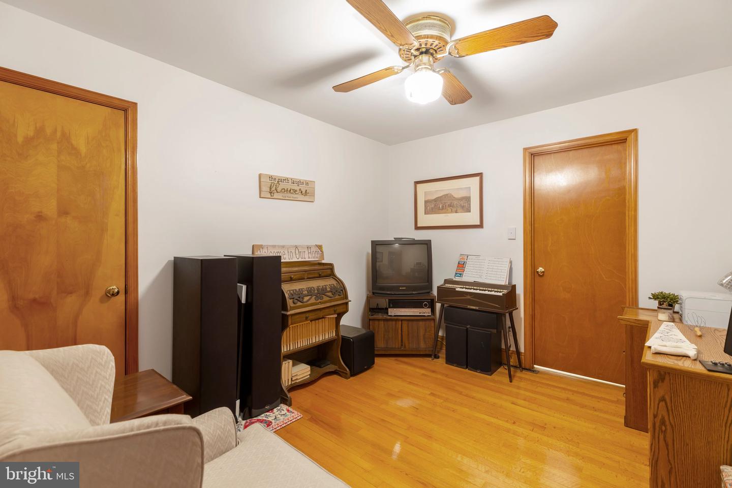 10800 Rollingwood Dr