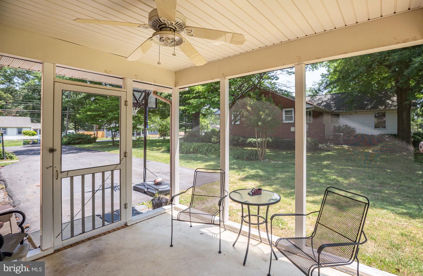 10800 Rollingwood Dr