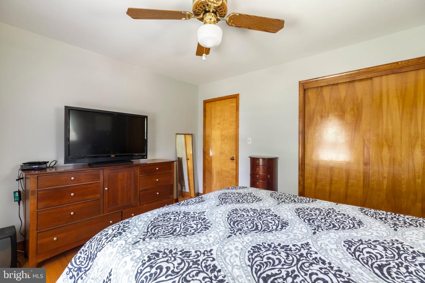 10800 Rollingwood Dr