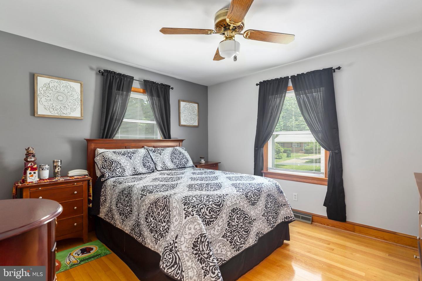 10800 Rollingwood Dr