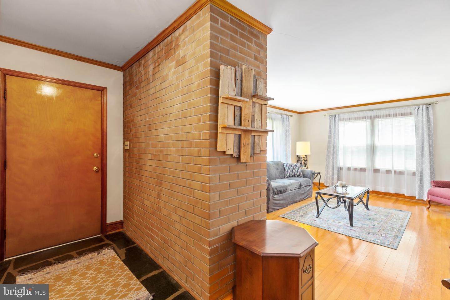 10800 Rollingwood Dr