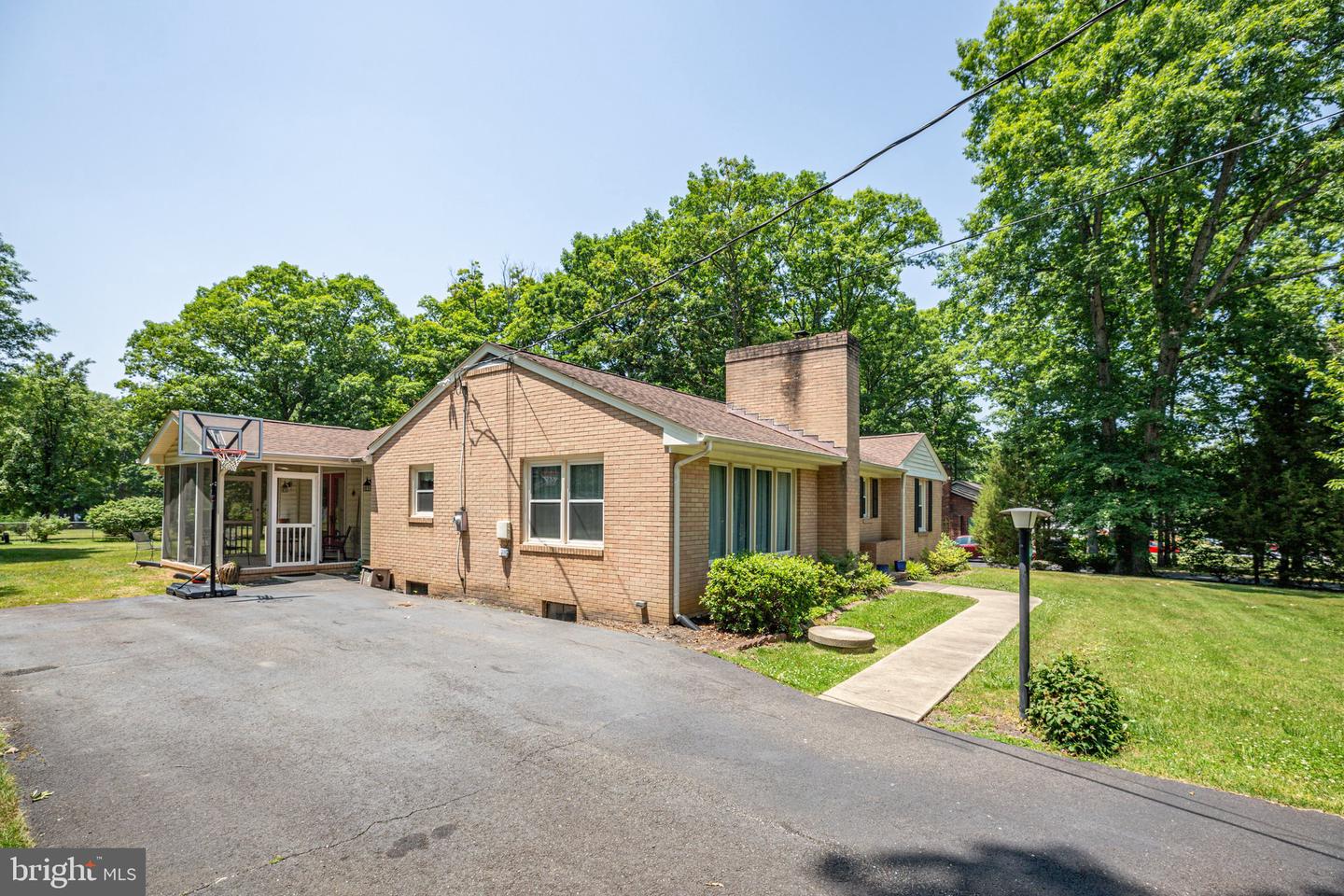 10800 Rollingwood Dr