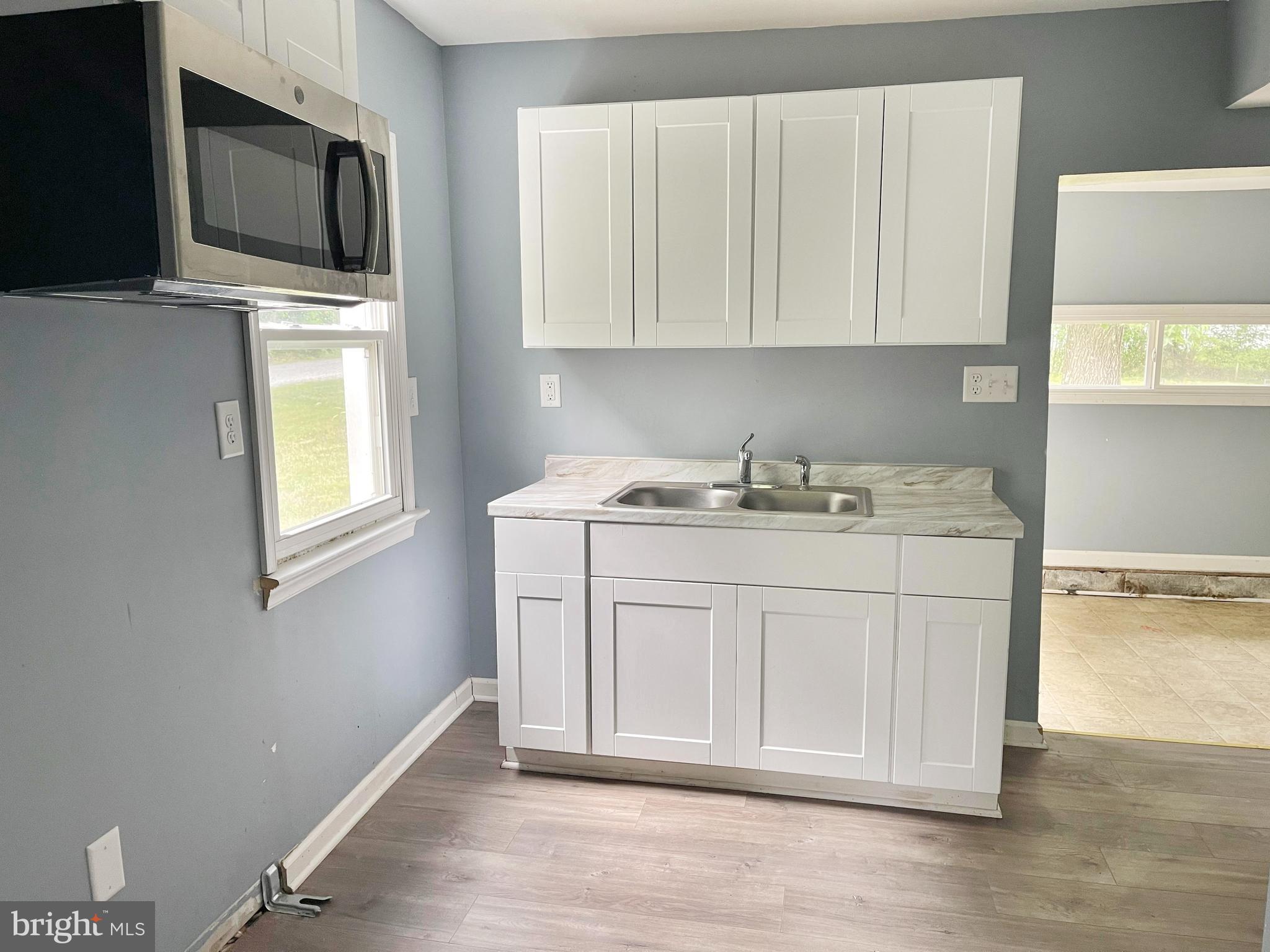 9003 SMITHS BEND ROAD