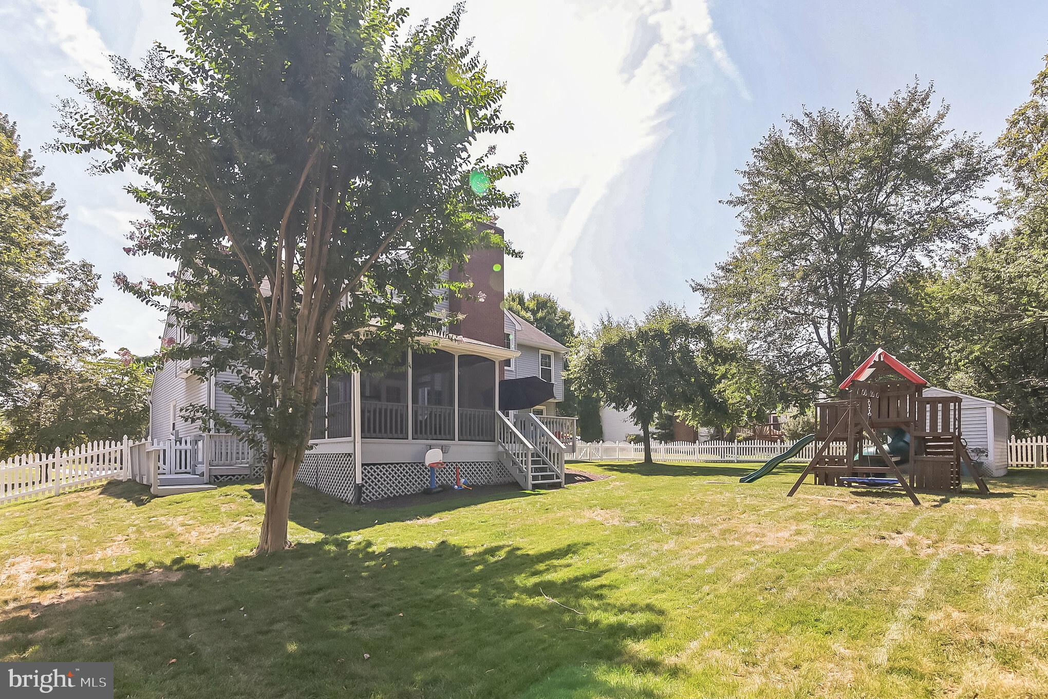 6107 New Pembrook Ln