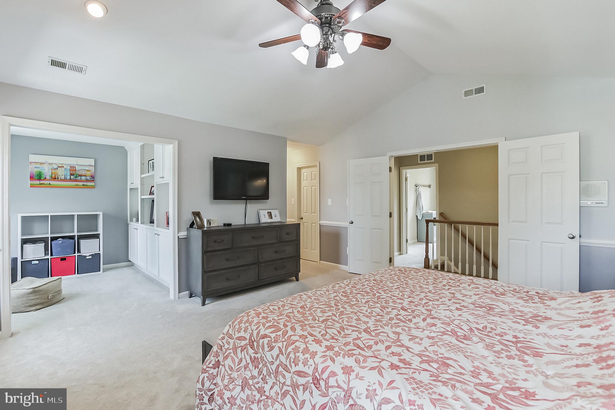 6107 New Pembrook Ln