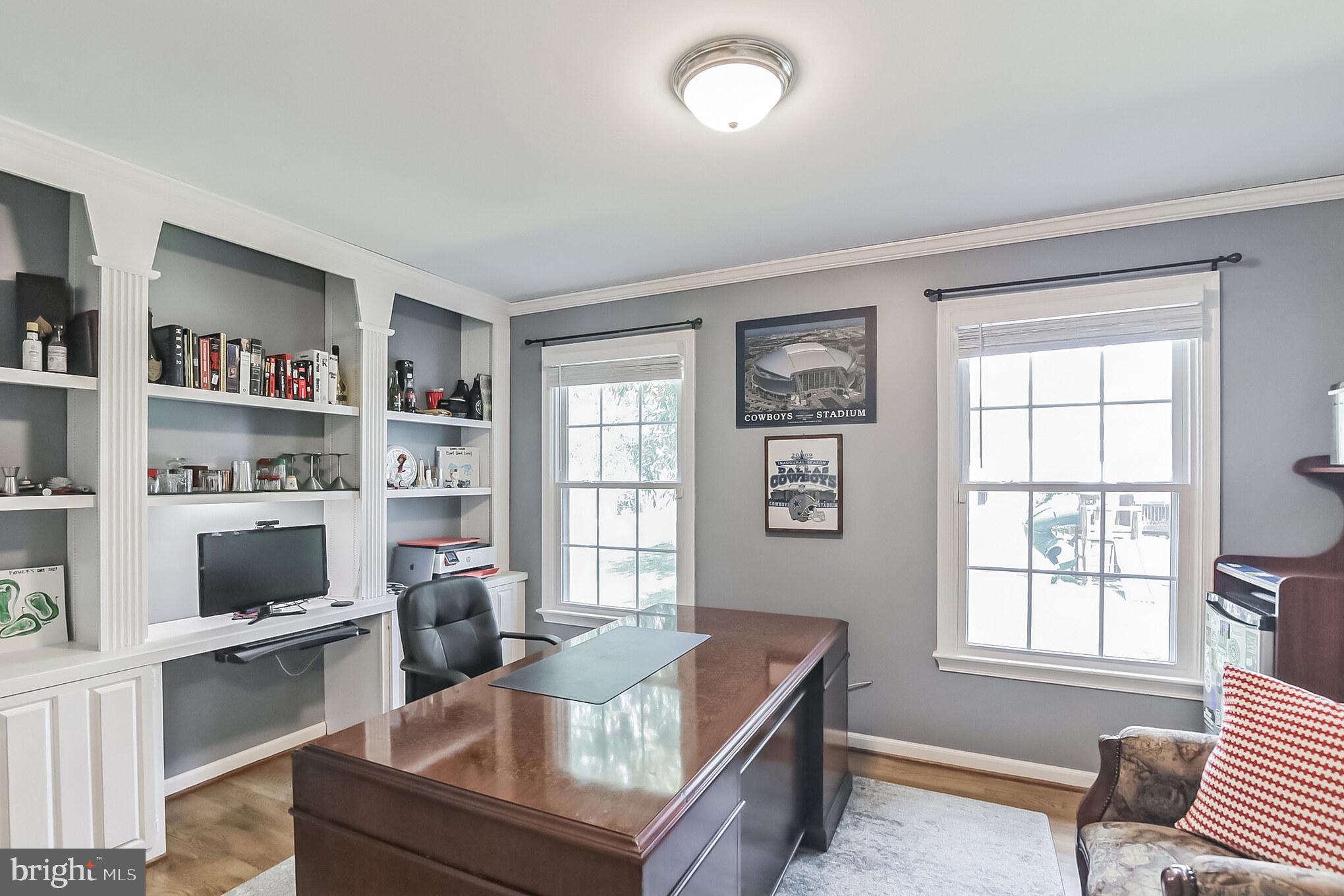 6107 New Pembrook Ln