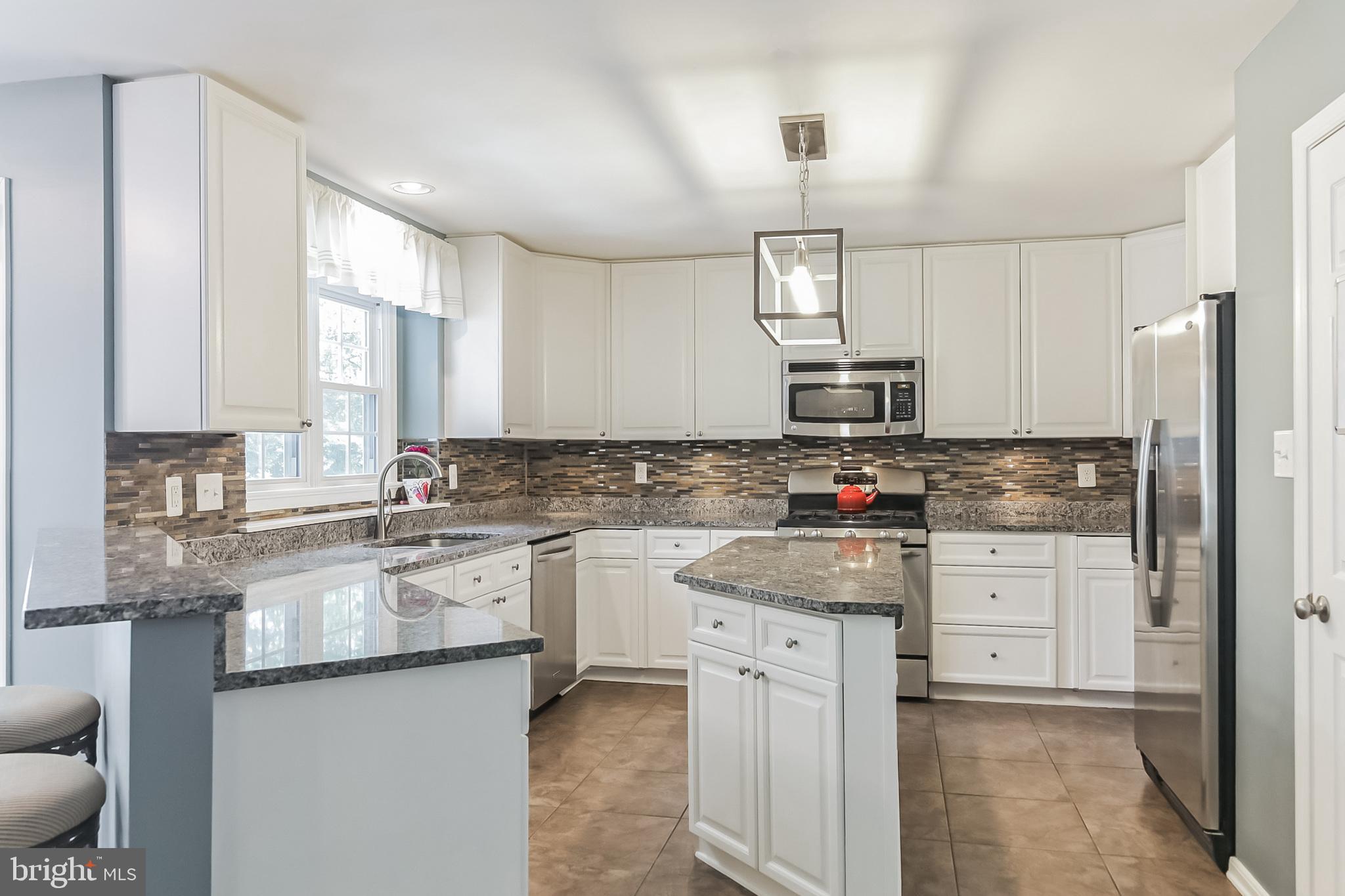 6107 New Pembrook Ln