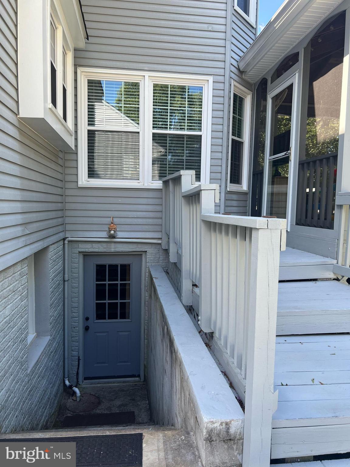 6107 New Pembrook Ln