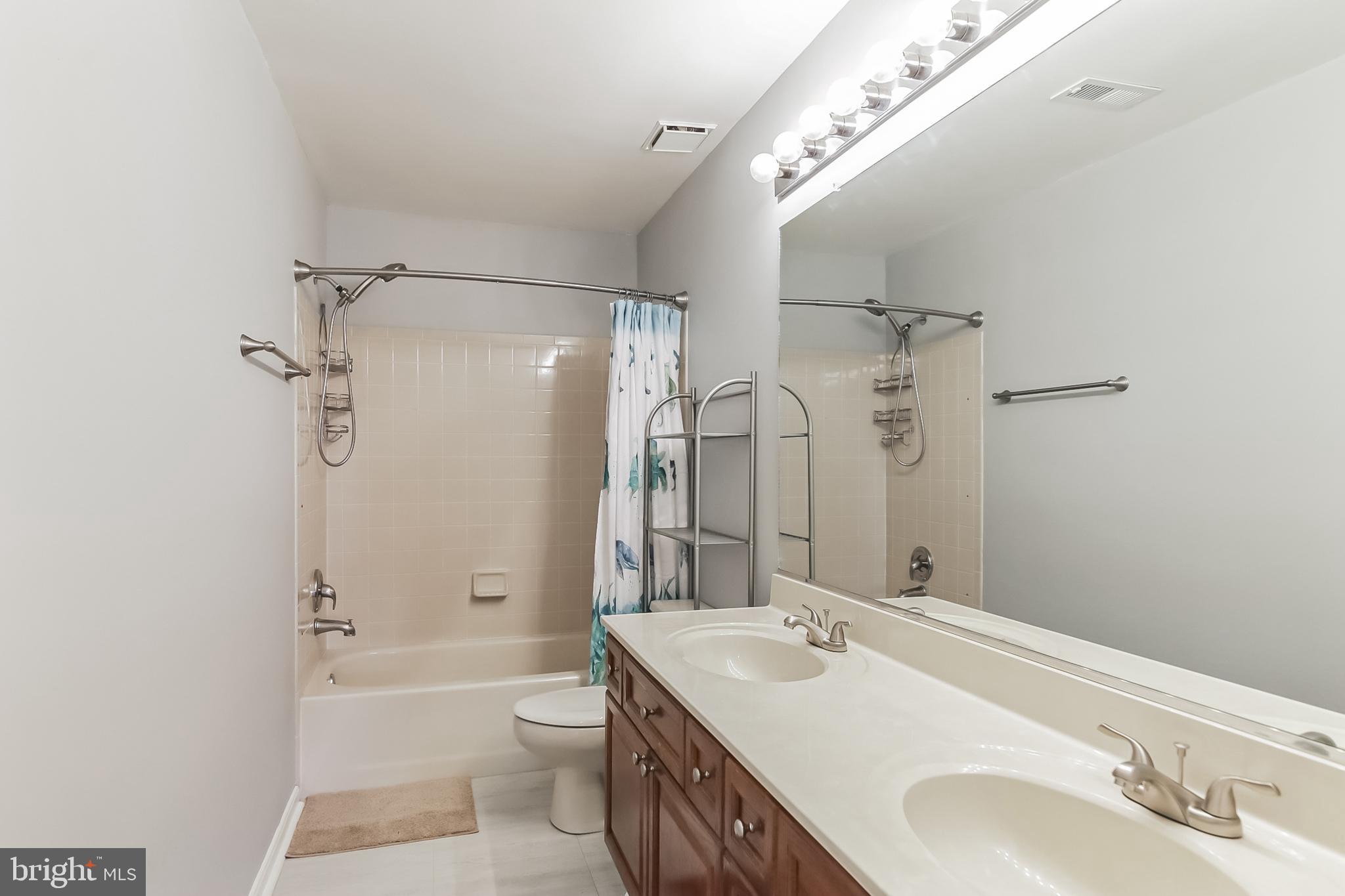 6107 New Pembrook Ln