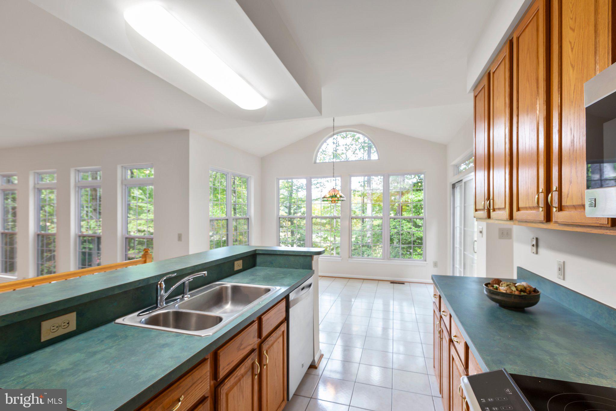 7901 COMMODORE COURT