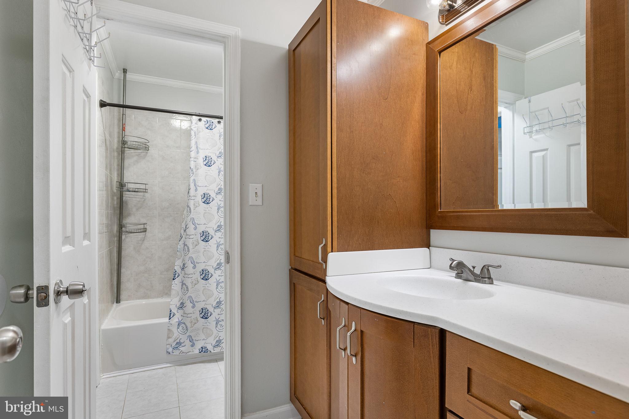 10000 KNOTTY PINE COURT