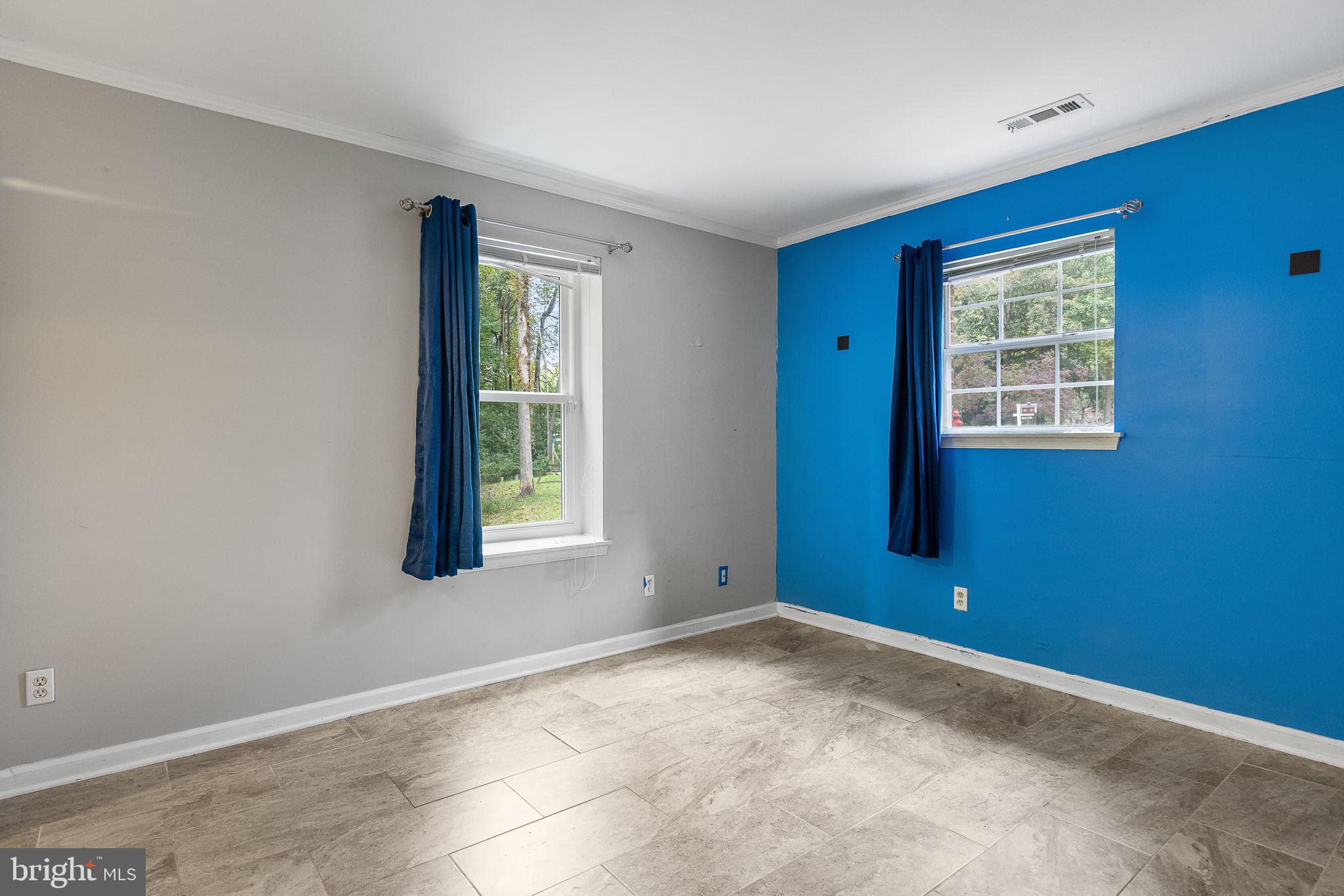 10000 KNOTTY PINE COURT