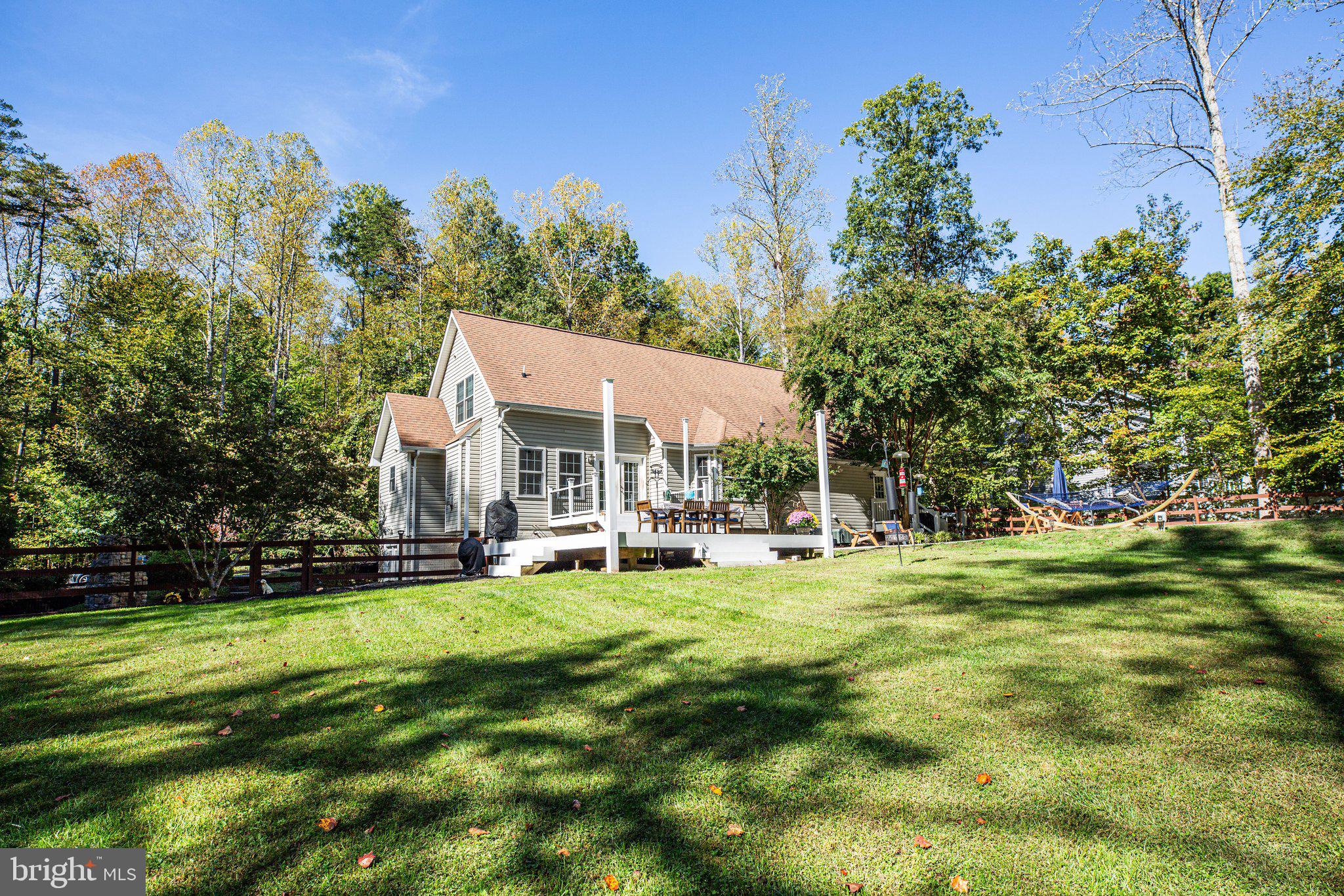 10705 WHISPERING WAY