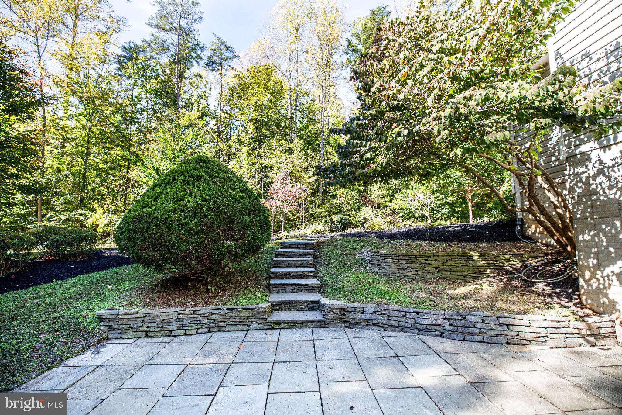 10705 WHISPERING WAY