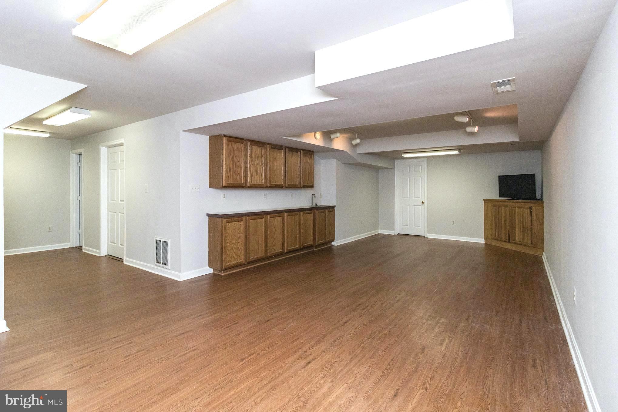 6514 PROSPECT STREET