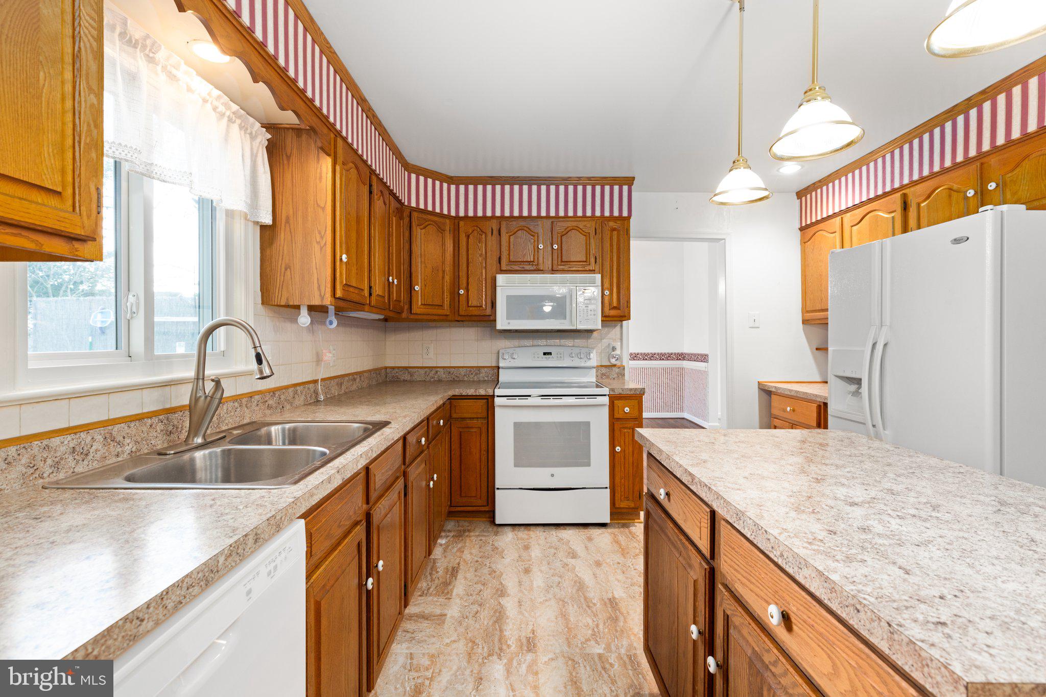 7220 LORD BARTON DRIVE